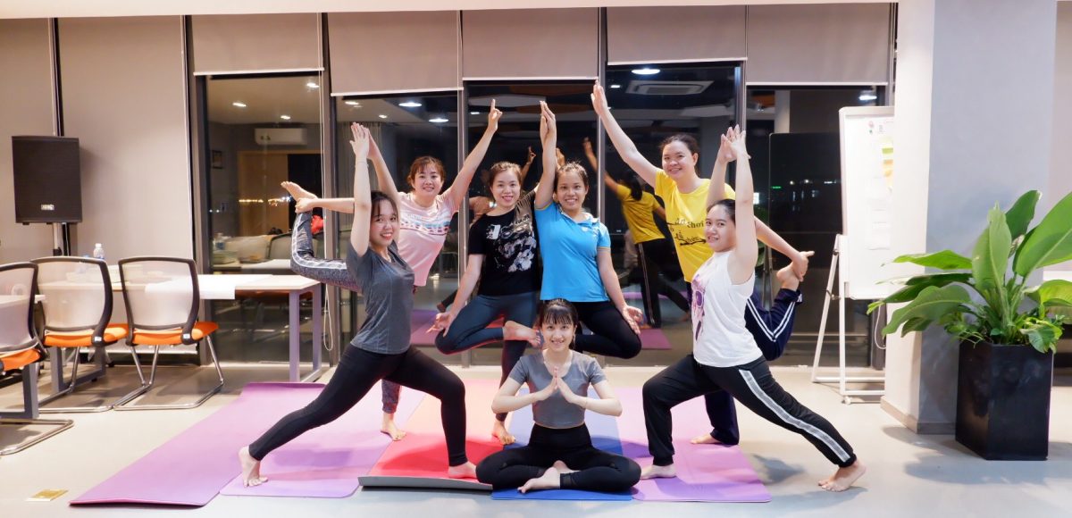 yoga cho nhân viên công ty